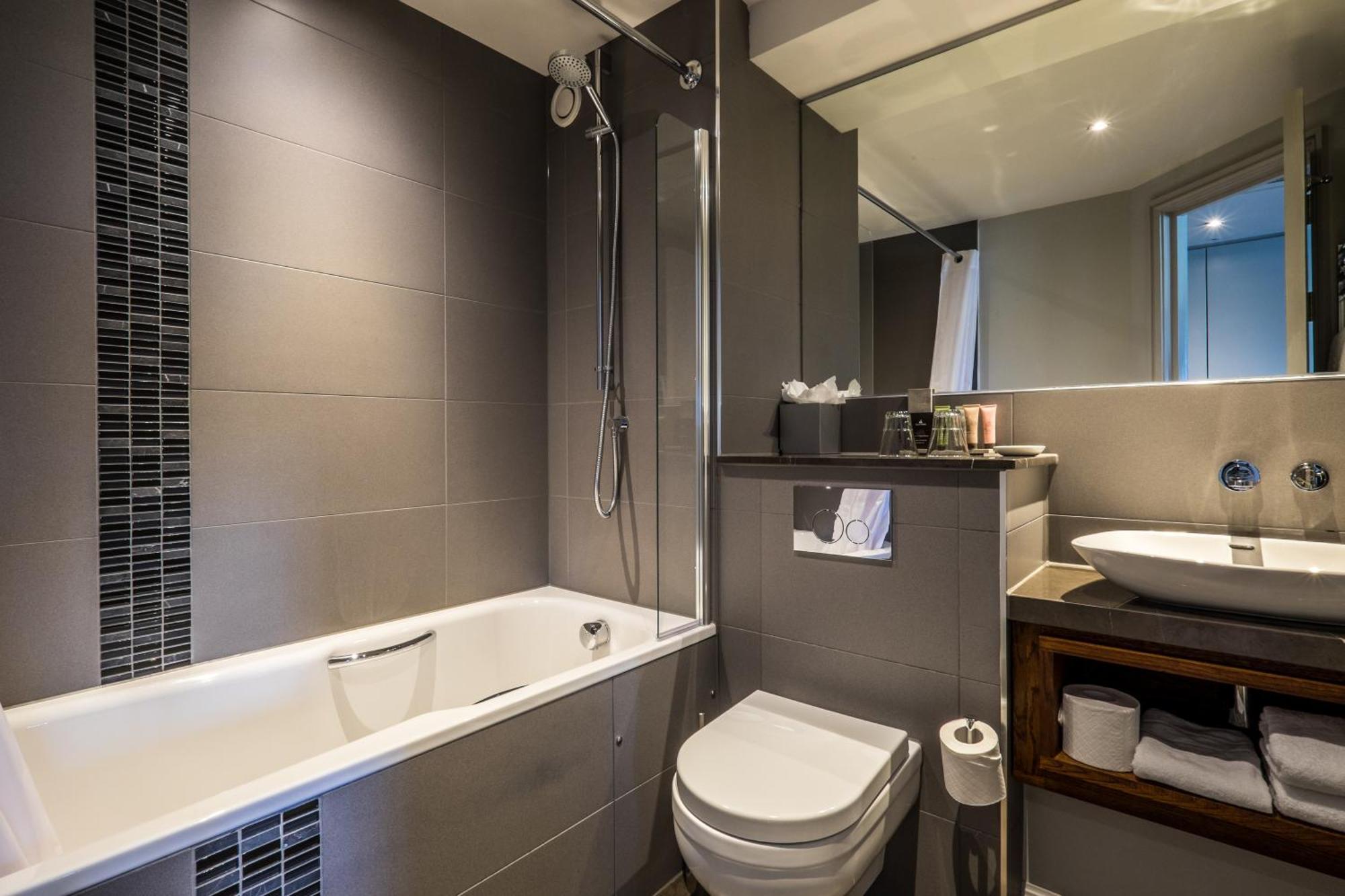 The Alexander Pope Hotel Twickenham Bagian luar foto